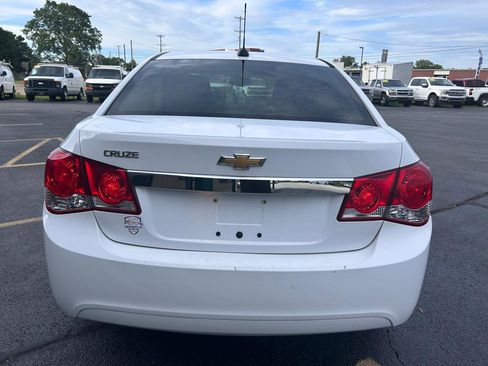 Used 2016 Chevrolet Cruze LS FWD image 4