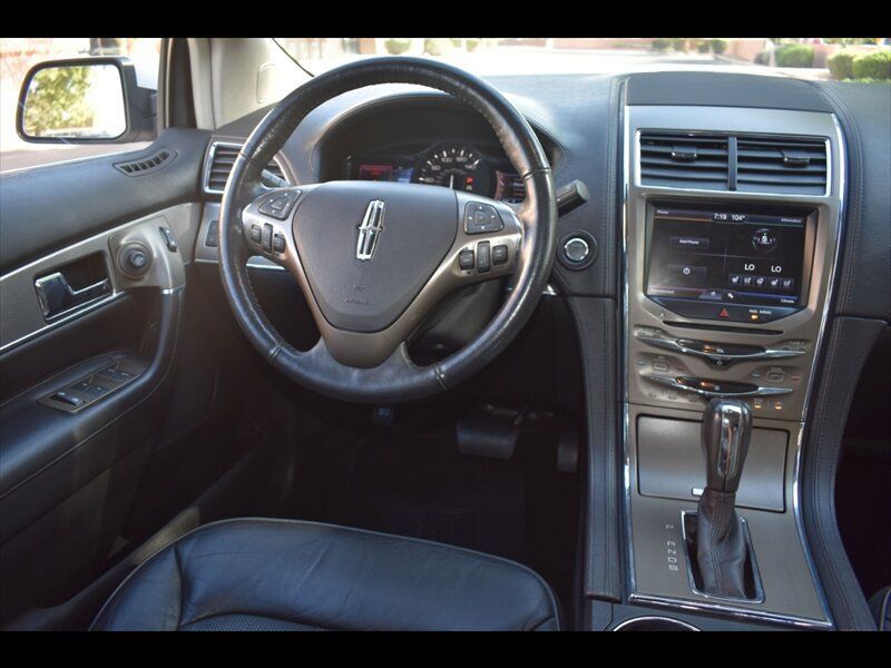Used 2013 Lincoln MKX AWD image 29