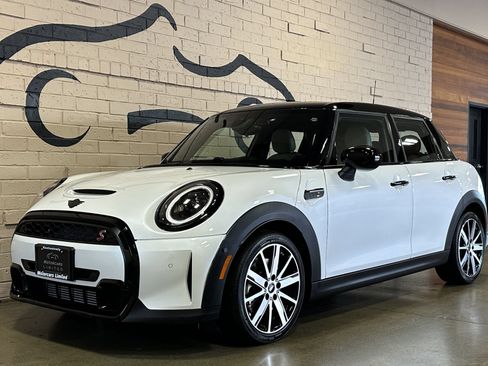 Used 2024 MINI Cooper S FWD image 10