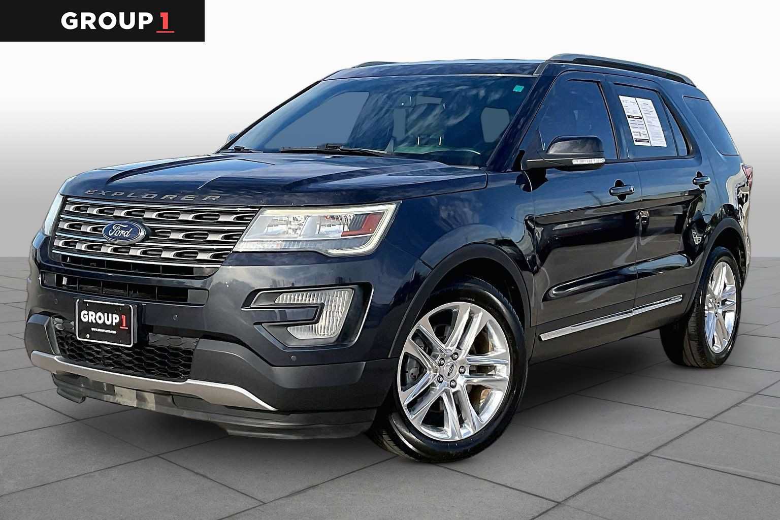 Used 2017 Ford Explorer XLT w/ Equipment Group 202A FWD image 1