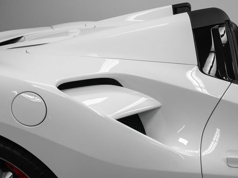 Certified 2018 Ferrari 488 Spider RWD image 30