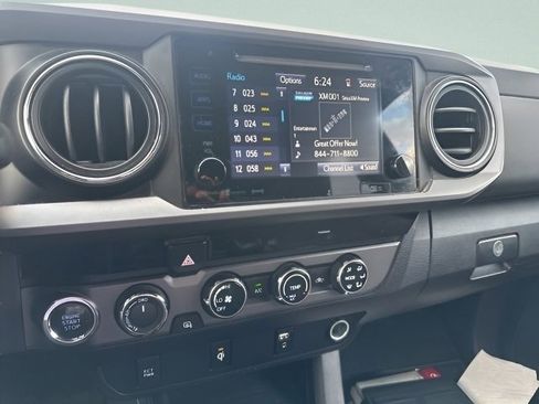 Used 2016 Toyota Tacoma TRD Sport w/ Towing Package image 18