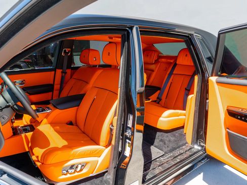 Used 2026 Rolls-Royce Phantom Sedan RWD image 11