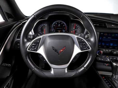 Used 2019 Chevrolet Corvette Stingray Coupe RWD image 31