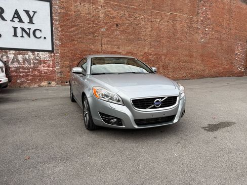 Used 2012 Volvo C70 T5 w/ Climate Pkg image 7