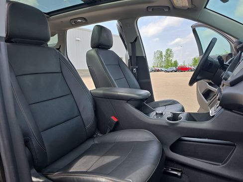 Used 2021 GMC Terrain SLT w/ Infotainment Package II AWD/4WD image 10