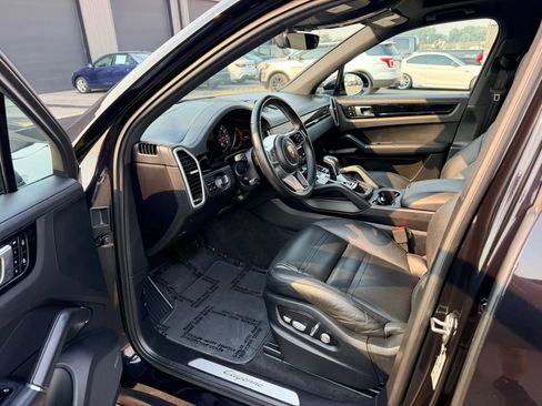 Used 2019 Porsche Cayenne AWD/4WD image 11