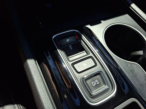 Certified 2023 Honda Pilot Touring image 22