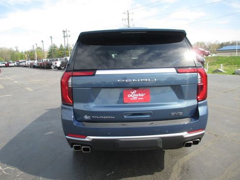 Used 2026 GMC Yukon Denali w/ Sun & Power Step Package image 7