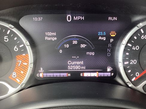Used 2023 Jeep Renegade Trailhawk AWD/4WD image 3
