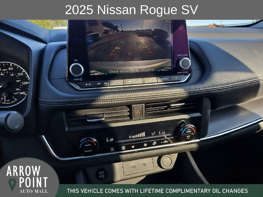 Used 2025 Nissan Rogue SV FWD image 24