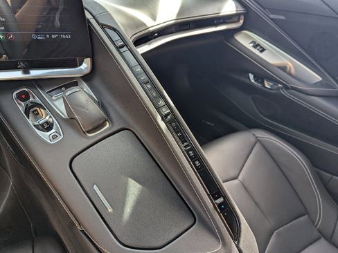 Used 2021 Chevrolet Corvette Stingray Coupe w/ Battery Protection Package image 34