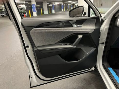 New 2026 Volkswagen Tiguan S image 18