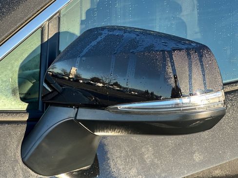 Used 2025 Toyota RAV4 LE image 52