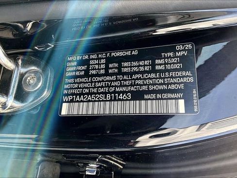 Used 2025 Porsche Macan image 19