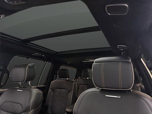 Used 2024 Jeep Grand Wagoneer Series III image 7