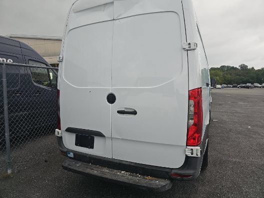 Used 2020 Mercedes-Benz Sprinter 2500 w/ Driver Convenience Package image 6