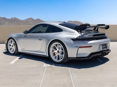 Used 2026 Porsche 911 GT3 RWD image 12