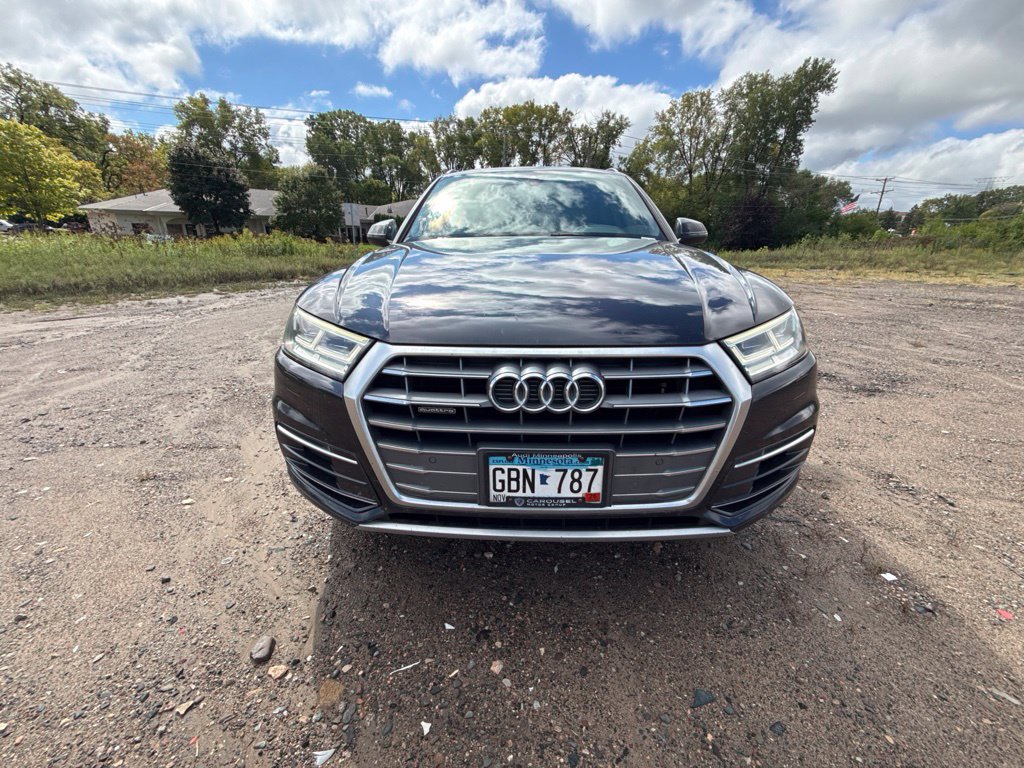 Used 2018 Audi Q5 2.0T Premium Plus w/ Premium Plus Package AWD/4WD image 2