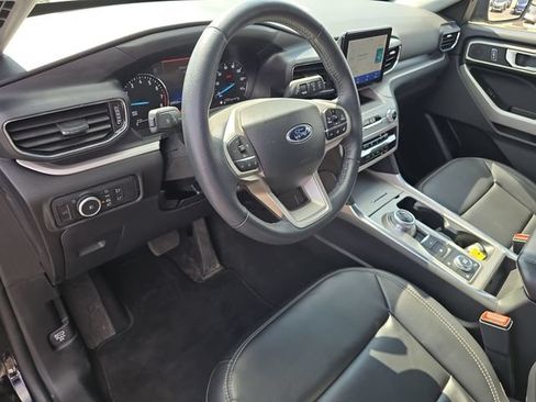Used 2023 Ford Explorer XLT w/ Equipment Group 202A AWD/4WD image 16