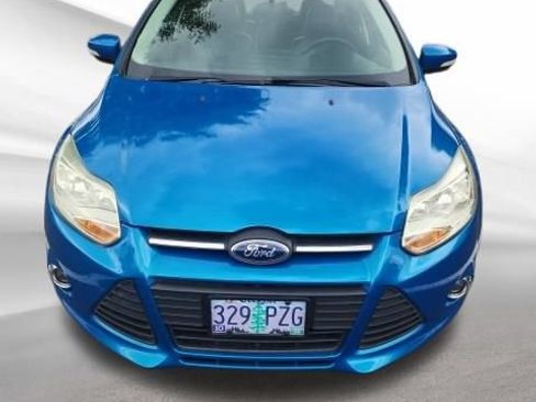 Used 2014 Ford Focus SE w/ Equipment Group 201A FWD image 5