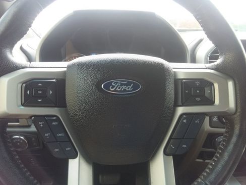 Used 2016 Ford F150 Lariat w/ Equipment Group 502A Luxury AWD/4WD image 22