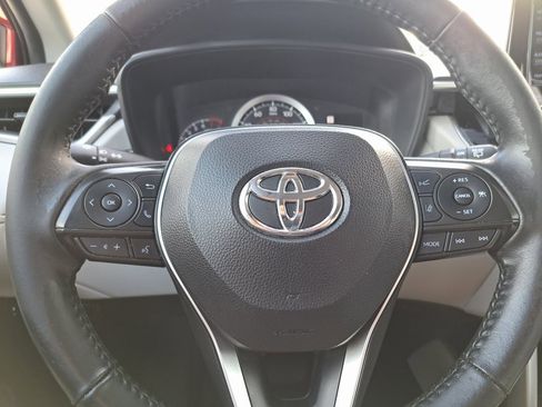Used 2022 Toyota Corolla Cross LE image 12