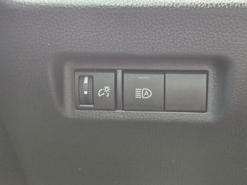 Used 2022 Toyota RAV4 XLE AWD/4WD image 20