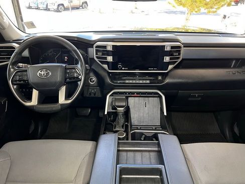Used 2022 Toyota Tundra SR5 w/ SR5 Convenience Package image 16