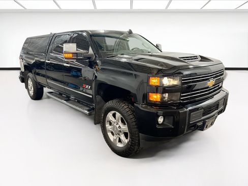 Used 2019 Chevrolet Silverado 2500 LTZ w/ Duramax Plus Package image 3