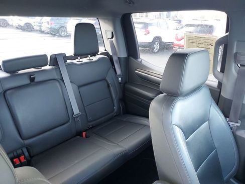Used 2022 GMC Sierra 1500 SLT AWD/4WD image 14