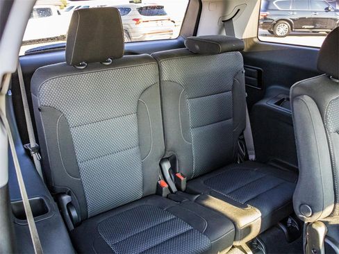 Used 2023 GMC Acadia SLE w/ Driver Convenience Package image 23