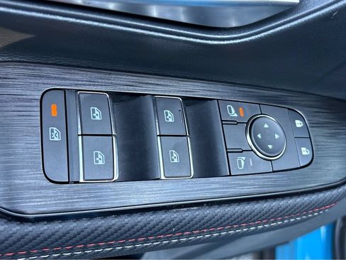 Used 2025 Nissan Kicks SR FWD image 23