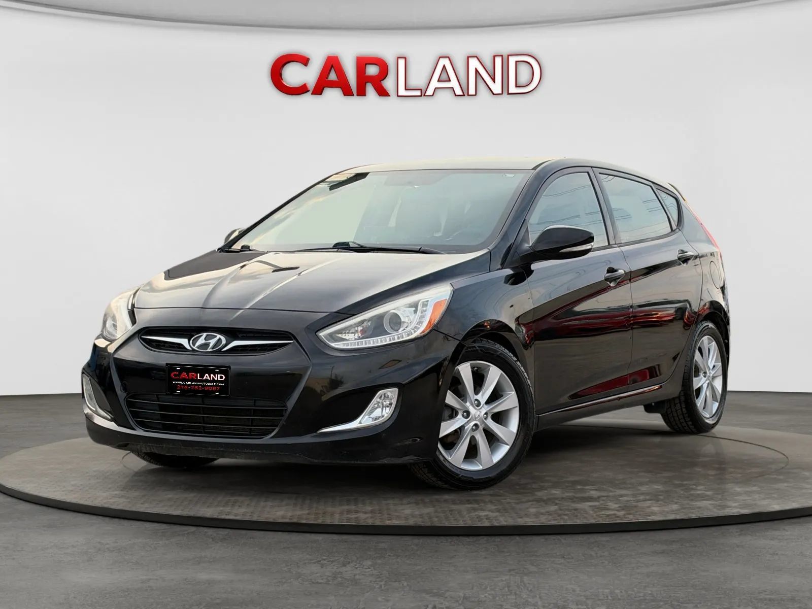 Used 2014 Hyundai Accent SE FWD image 1