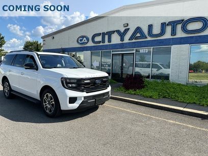 Used 2025 Ford Expedition Active