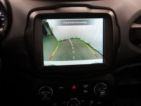 Used 2022 Jeep Renegade Altitude w/ Convenience Group image 25