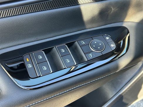 Certified 2025 Nissan Murano SV w/ Cargo Package image 29