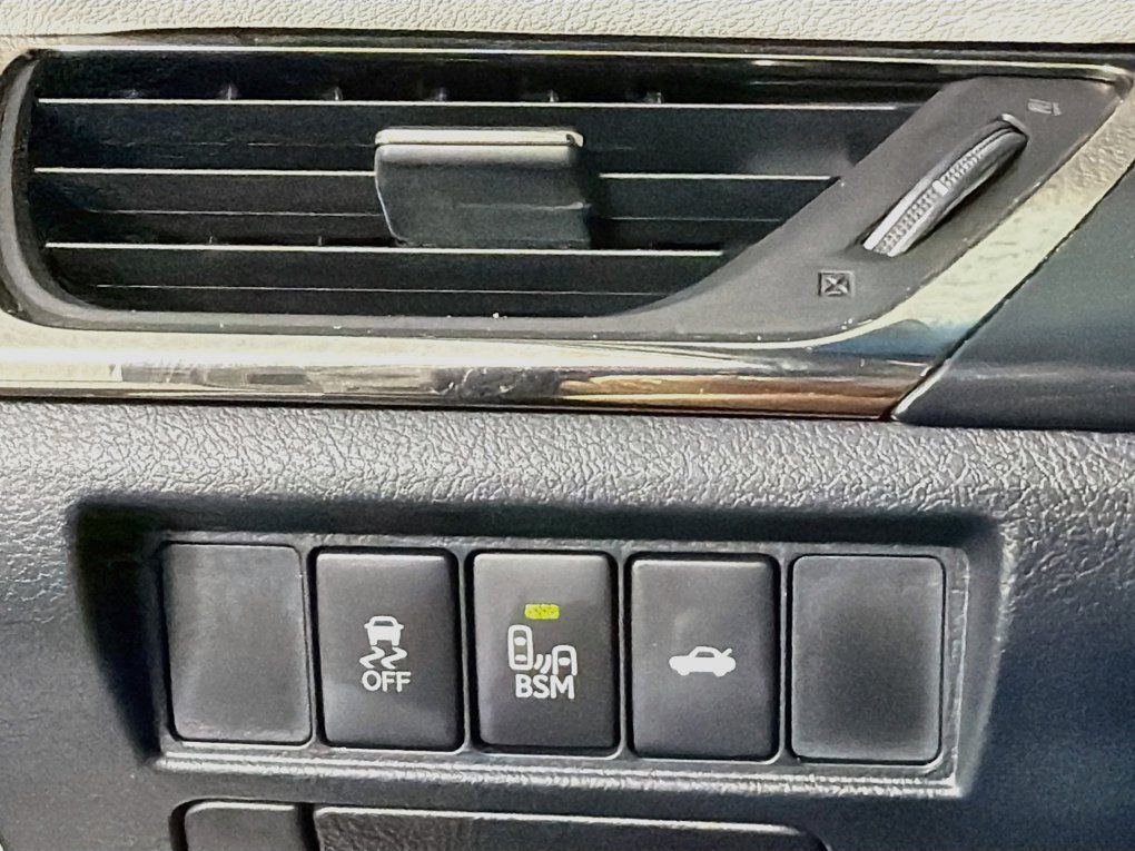 Used 2016 Toyota Avalon Touring FWD image 15