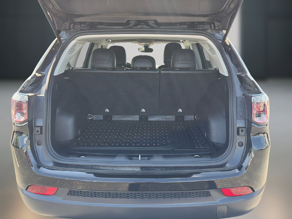 Used 2021 Jeep Compass Latitude FWD image 12