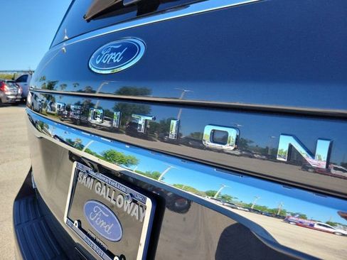 Certified 2022 Ford Expedition Max Limited image 11