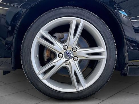 Used 2016 Volvo V60 T5 Premier image 11