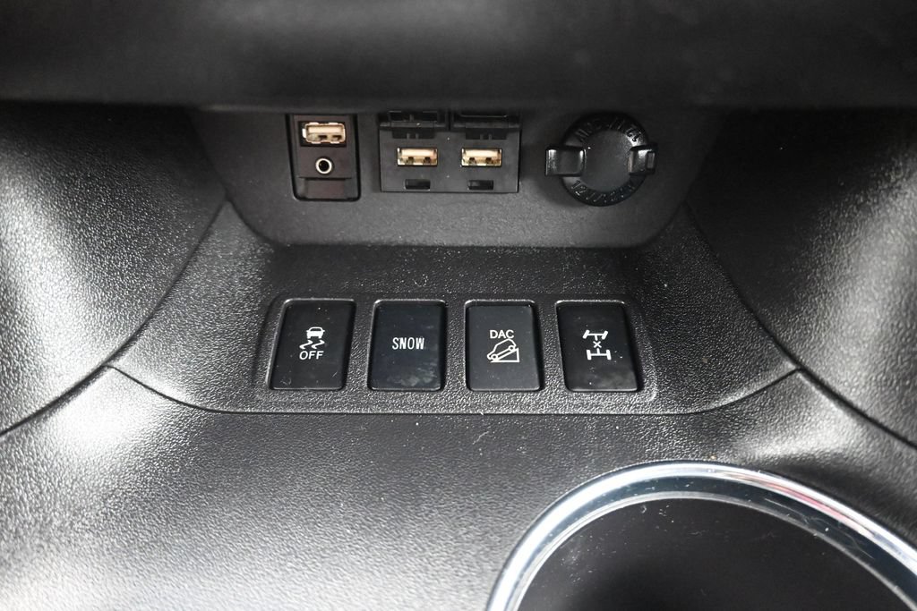 Used 2019 Toyota Highlander Plus AWD/4WD image 20