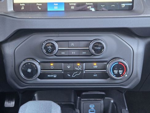 New 2025 Ford Bronco 4-Door AWD/4WD image 19