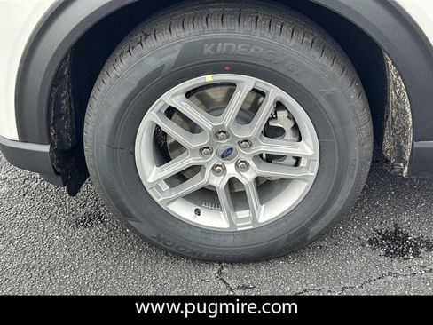 New 2026 Ford Explorer Active RWD image 11