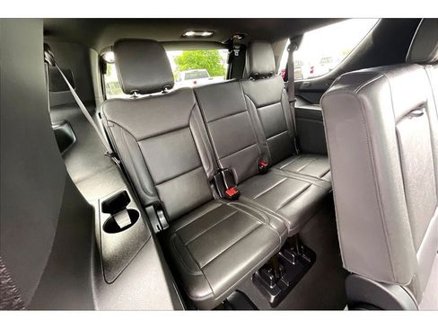 Used 2025 Chevrolet Tahoe Z71 w/ Comfort Package AWD/4WD image 30