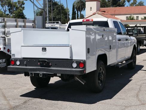 New 2026 RAM 2500 Tradesman AWD/4WD image 2