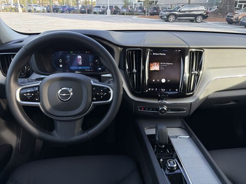 Certified 2025 Volvo XC60 B5 Plus image 22