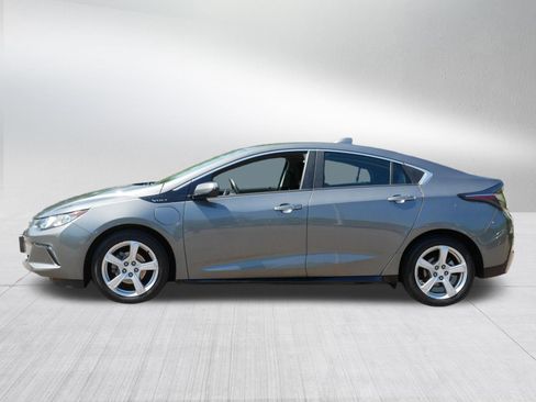 Used 2016 Chevrolet Volt LT w/ Comfort Package FWD image 4