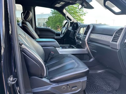 Used 2018 Ford F250 Platinum w/ Platinum Ultimate Package AWD/4WD image 38
