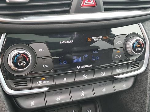 Used 2020 Hyundai Santa Fe Limited AWD/4WD image 19